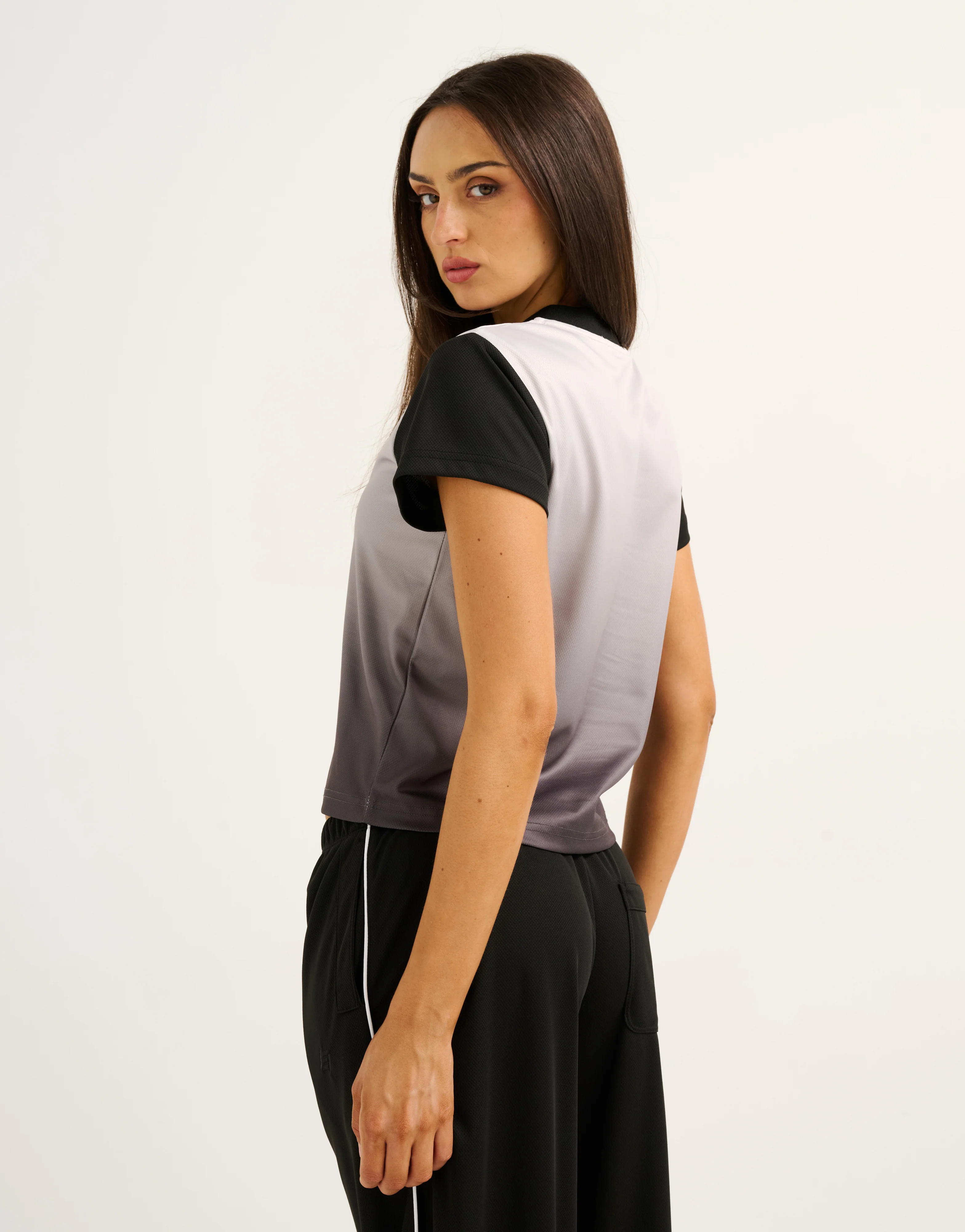 Club V Neck Crop Tee - Black - Image 12
