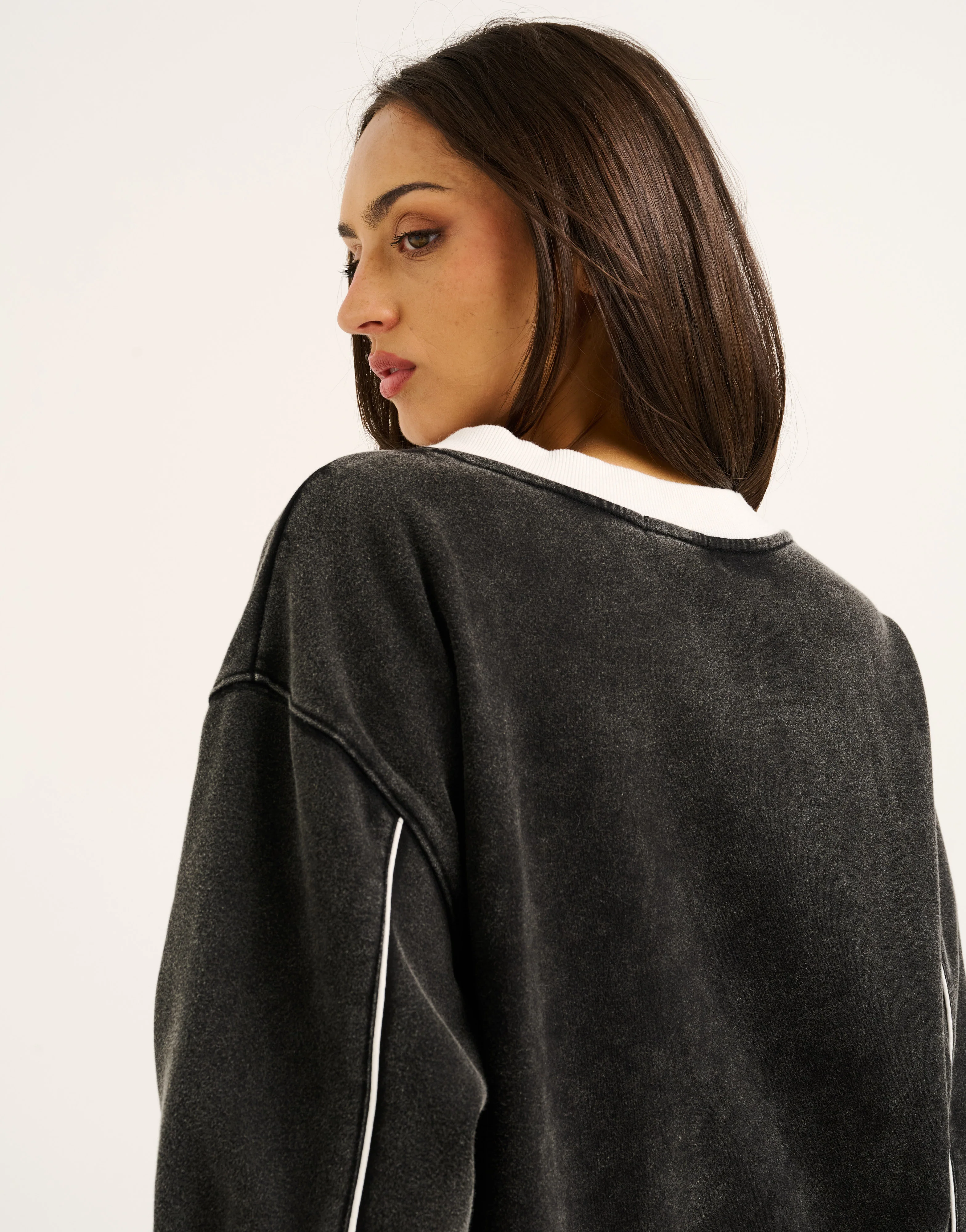 Club V Neck Sweatshirt - Black - Image 12
