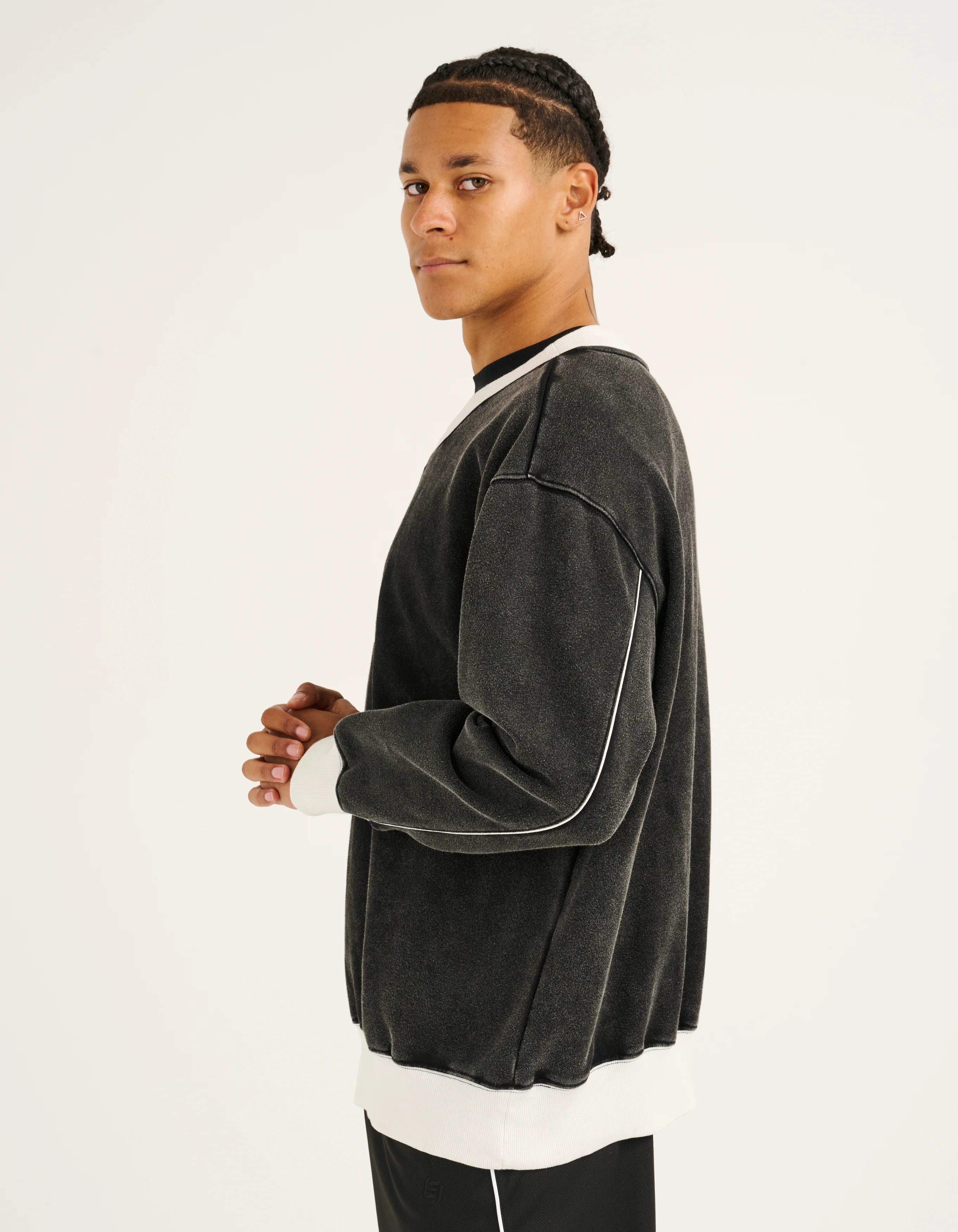 Club V Neck Sweatshirt - Black - Image 14