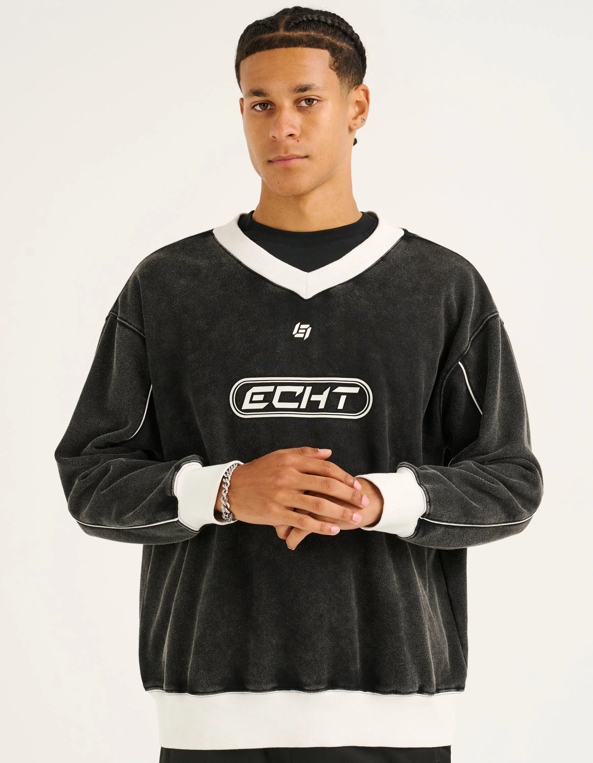 Club V Neck Sweatshirt - Black - Image 2