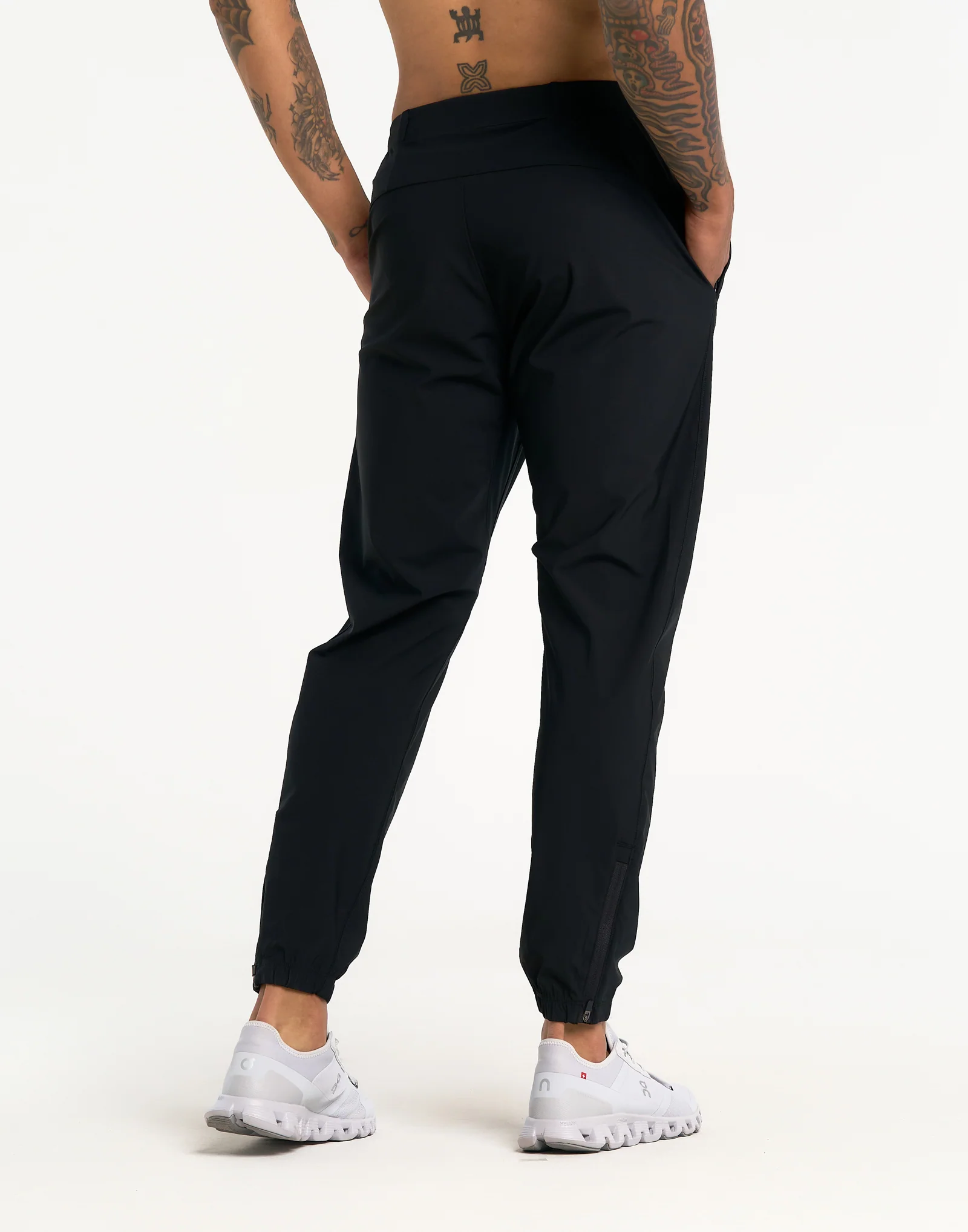 D1 Jogger - Black - Image 3