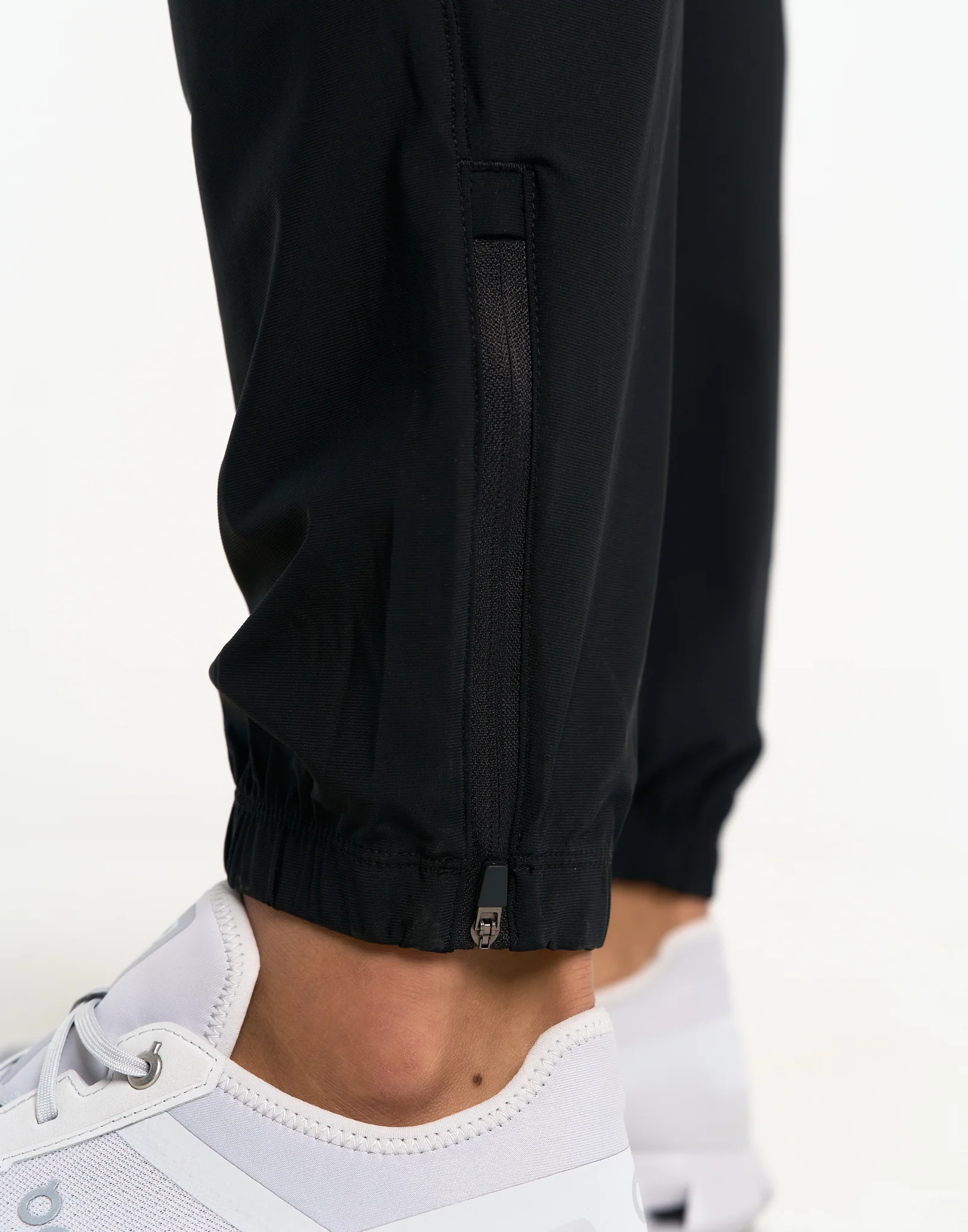D1 Jogger - Black - Image 6