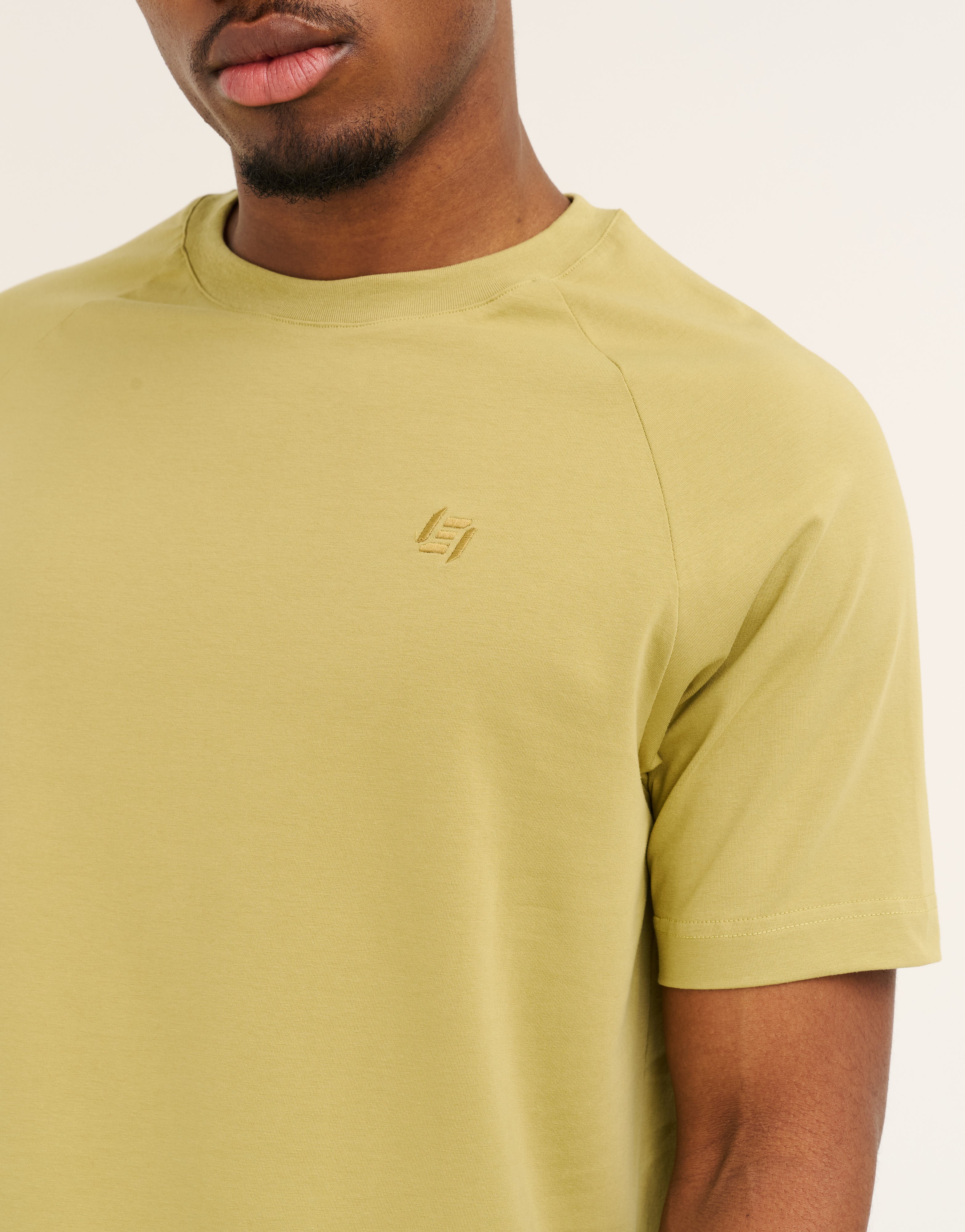 Foundation Tee 30" - Olive - Image 5