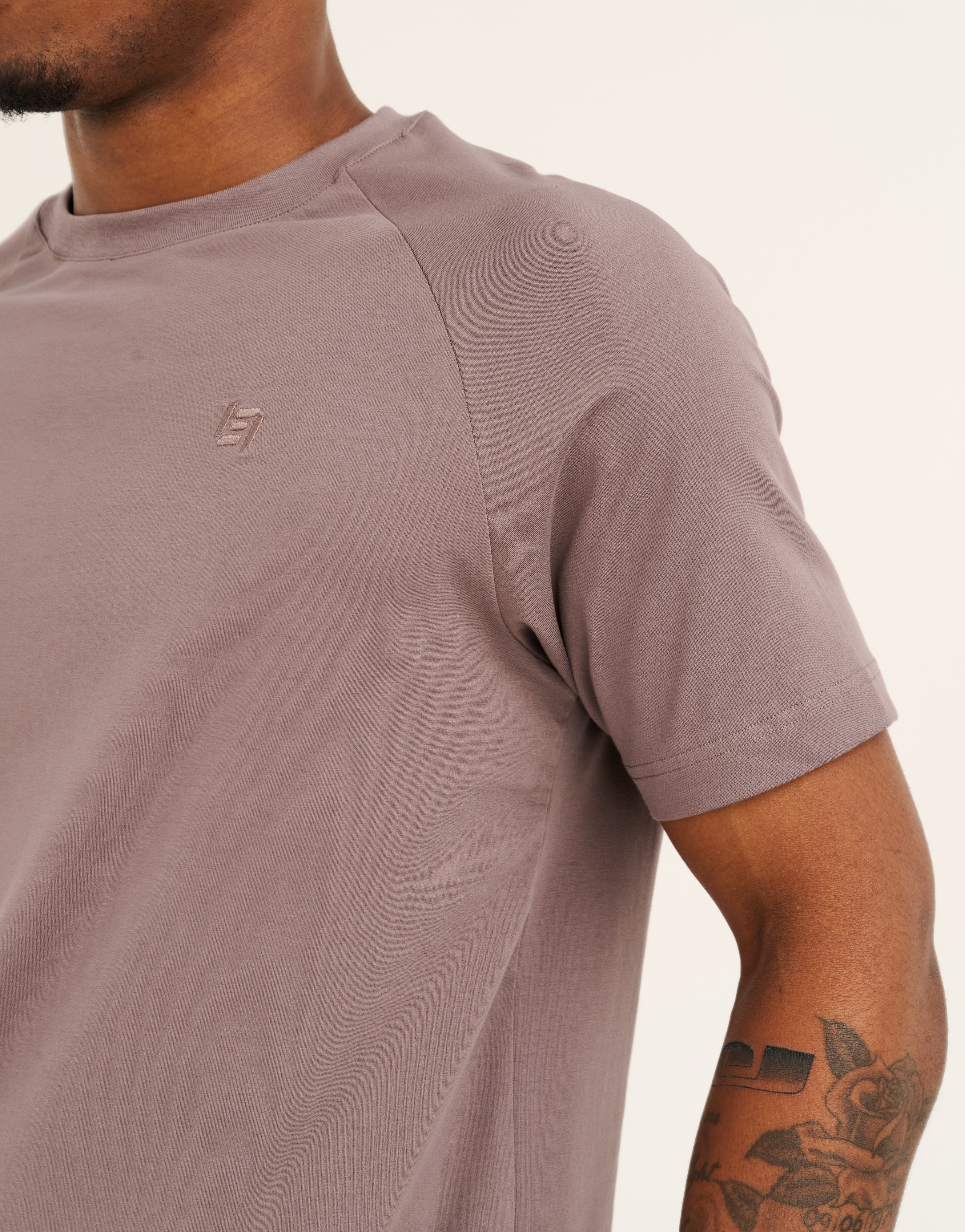 Foundation Tee 32" - Slate Grey - Image 6