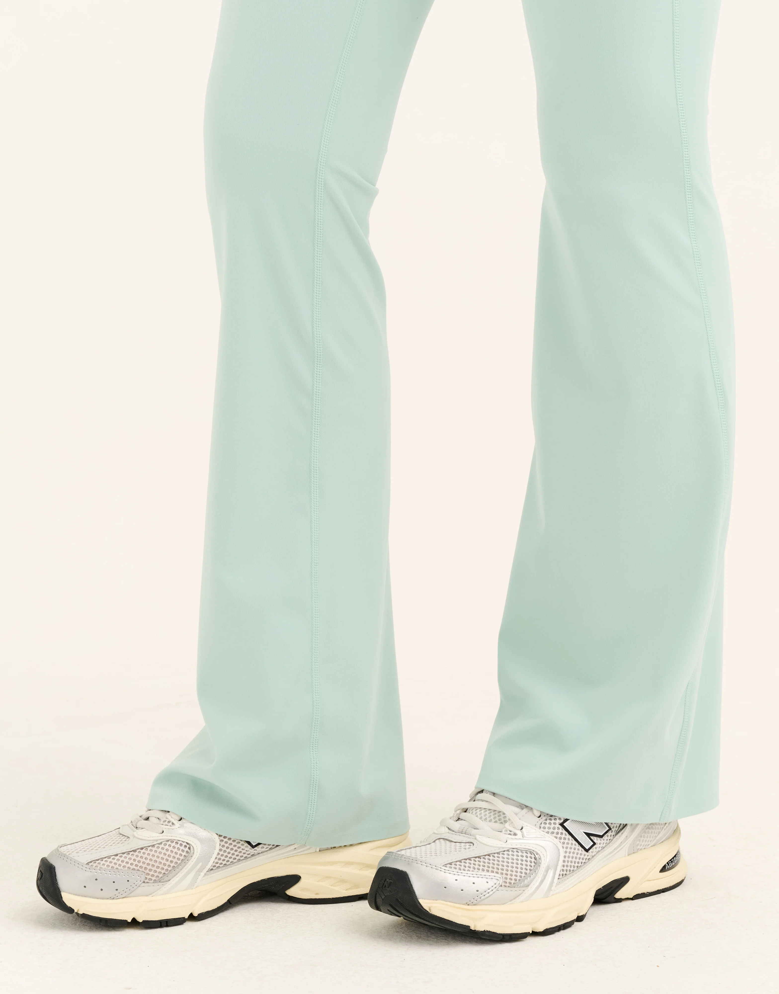 Lycra Invisible Scrunch Pocket Flare Leggings - Mint - Image 11