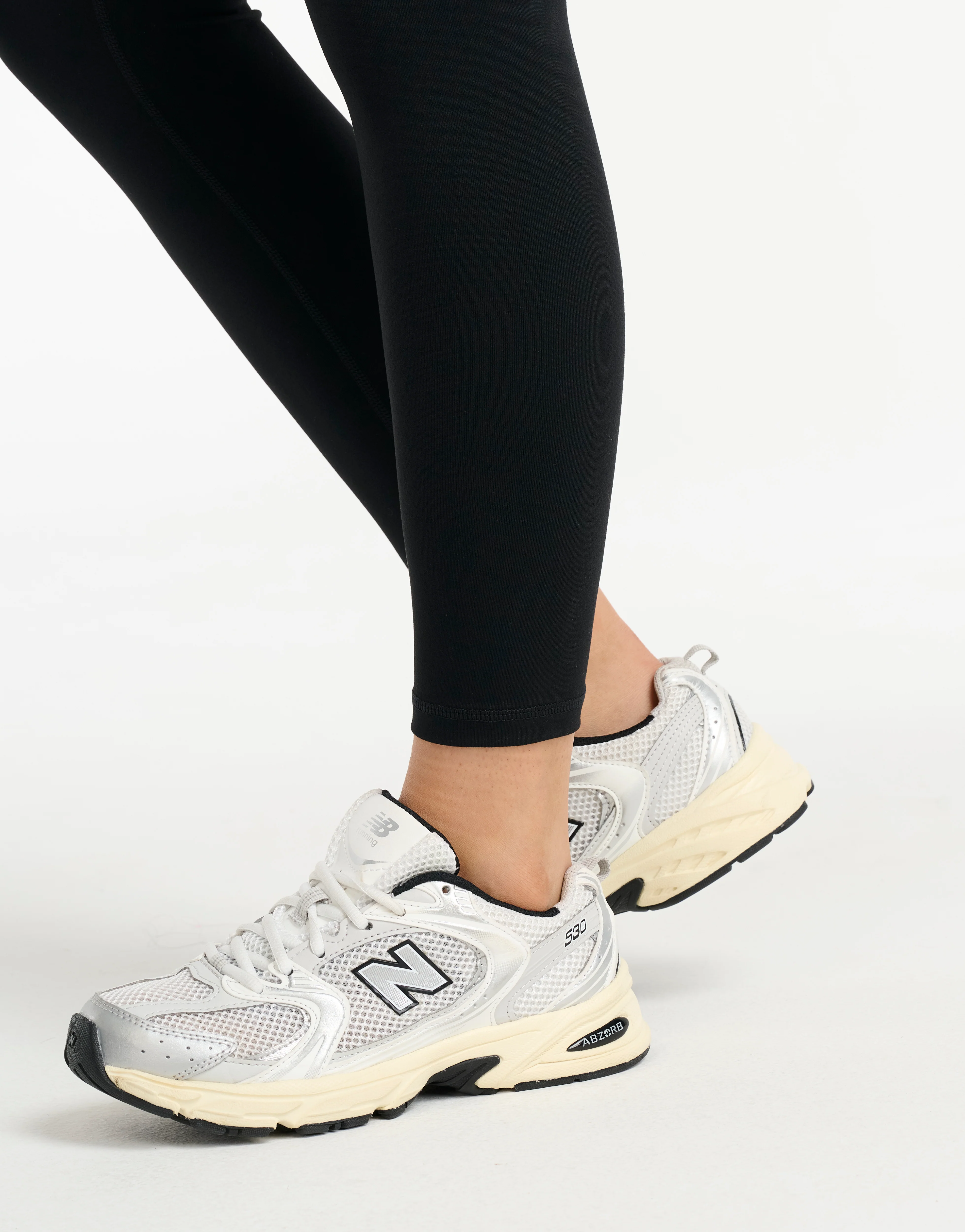 Force Scrunch Mid-Waist Leggings (Minimal Logo) - Black - Image 8