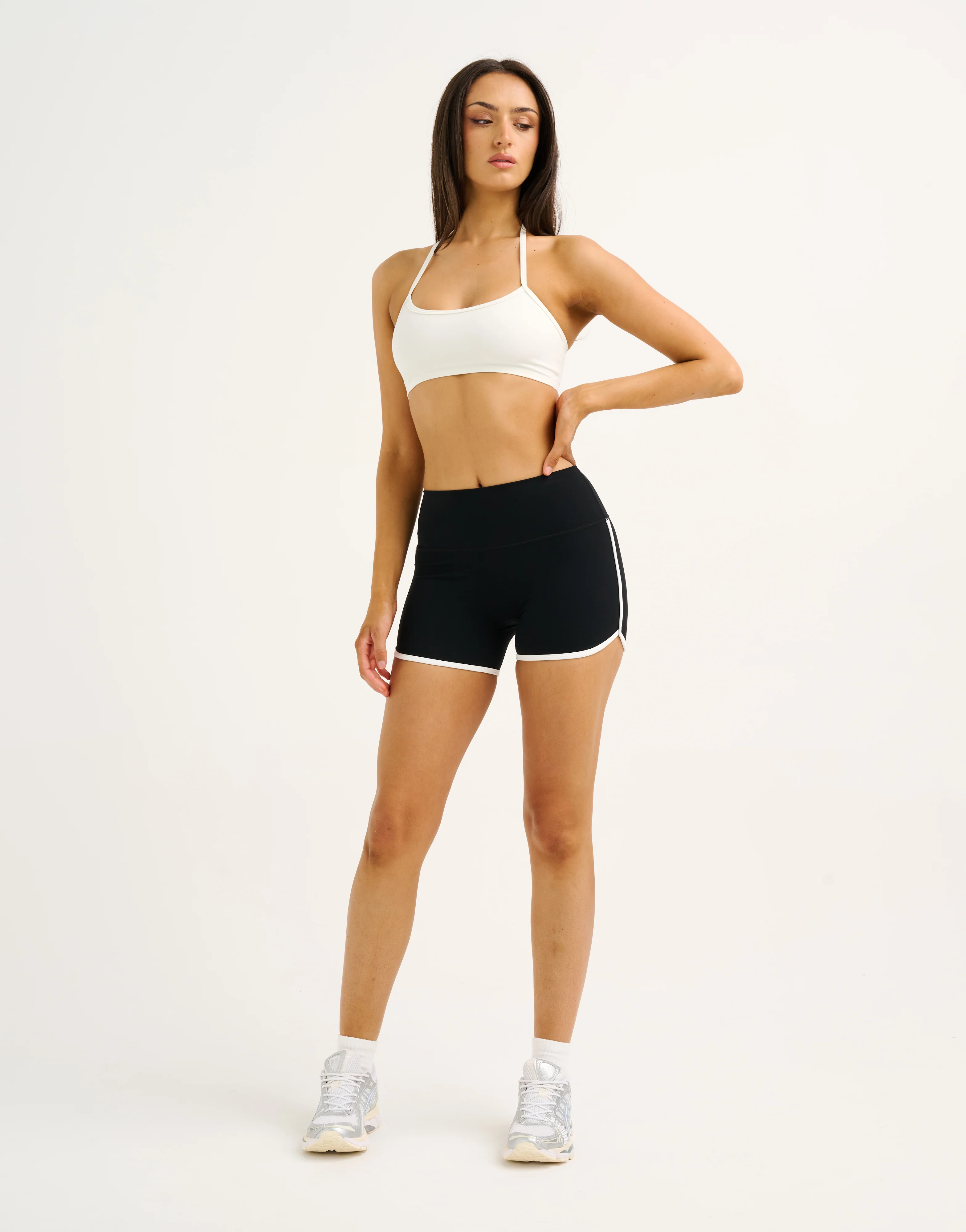 Mode Shorts - Black - Image 4