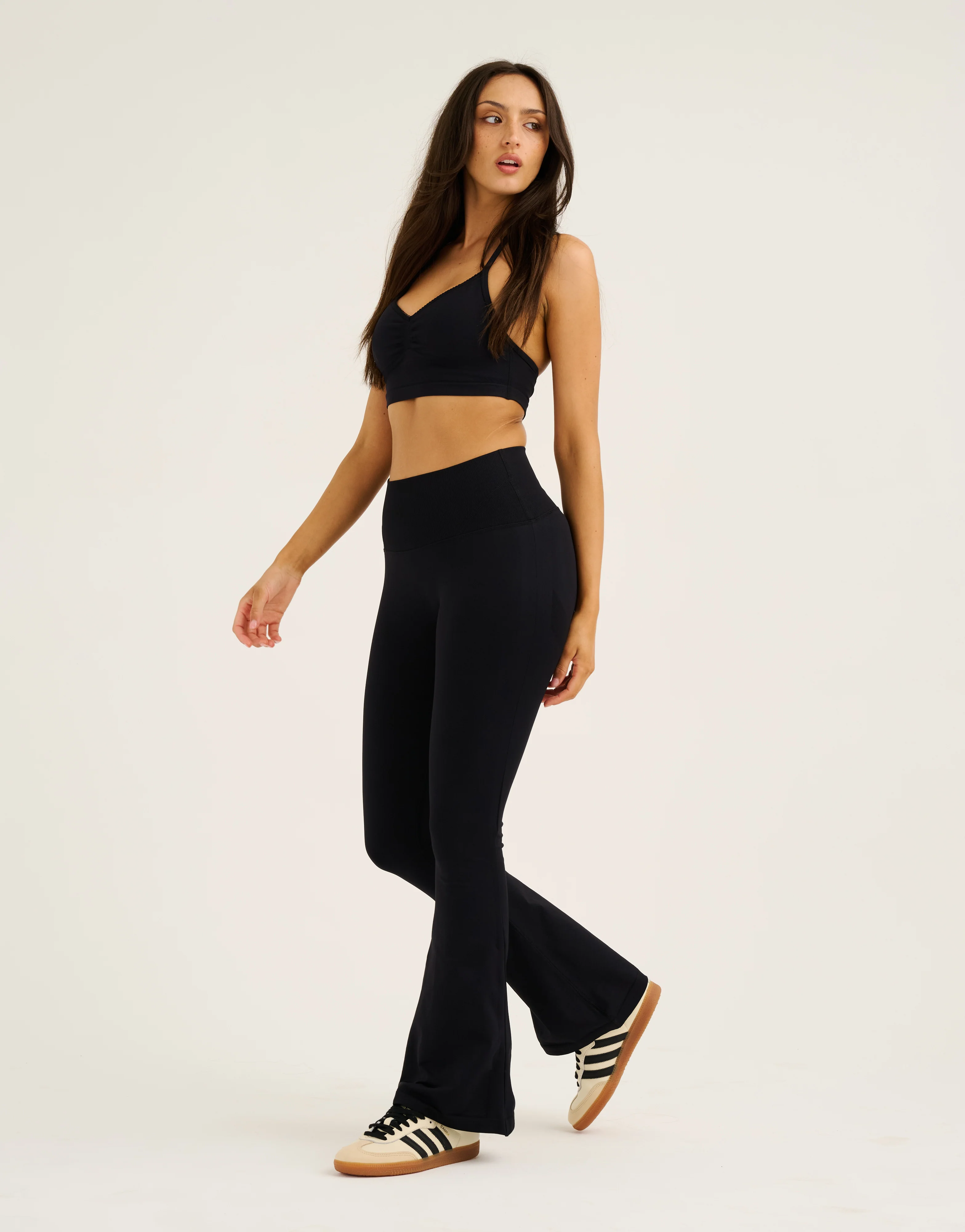 Pulse Invisible Scrunch Flare Leggings - Black - Image 8