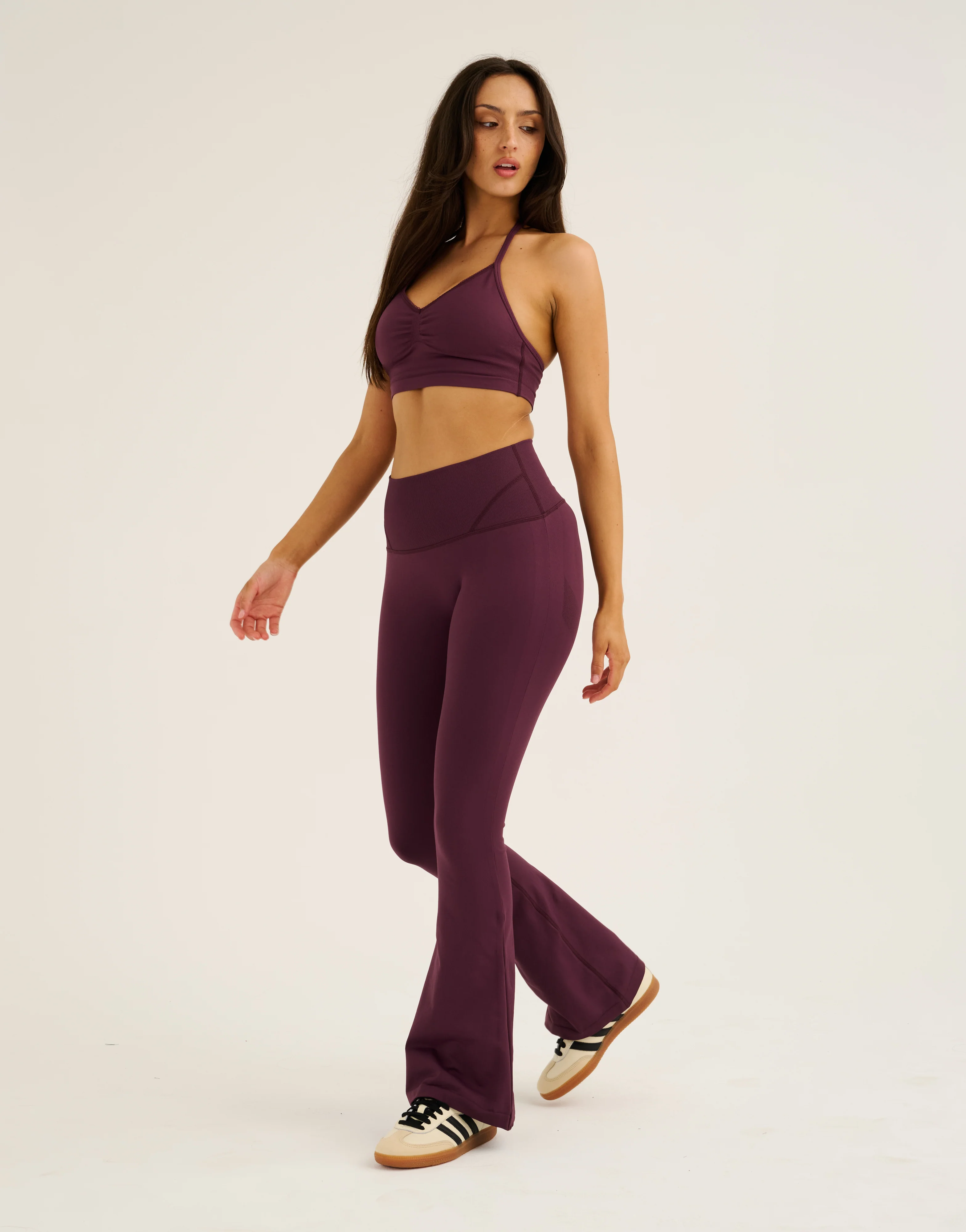 Pulse Invisible Scrunch Flare Leggings - Blackberry - Image 2