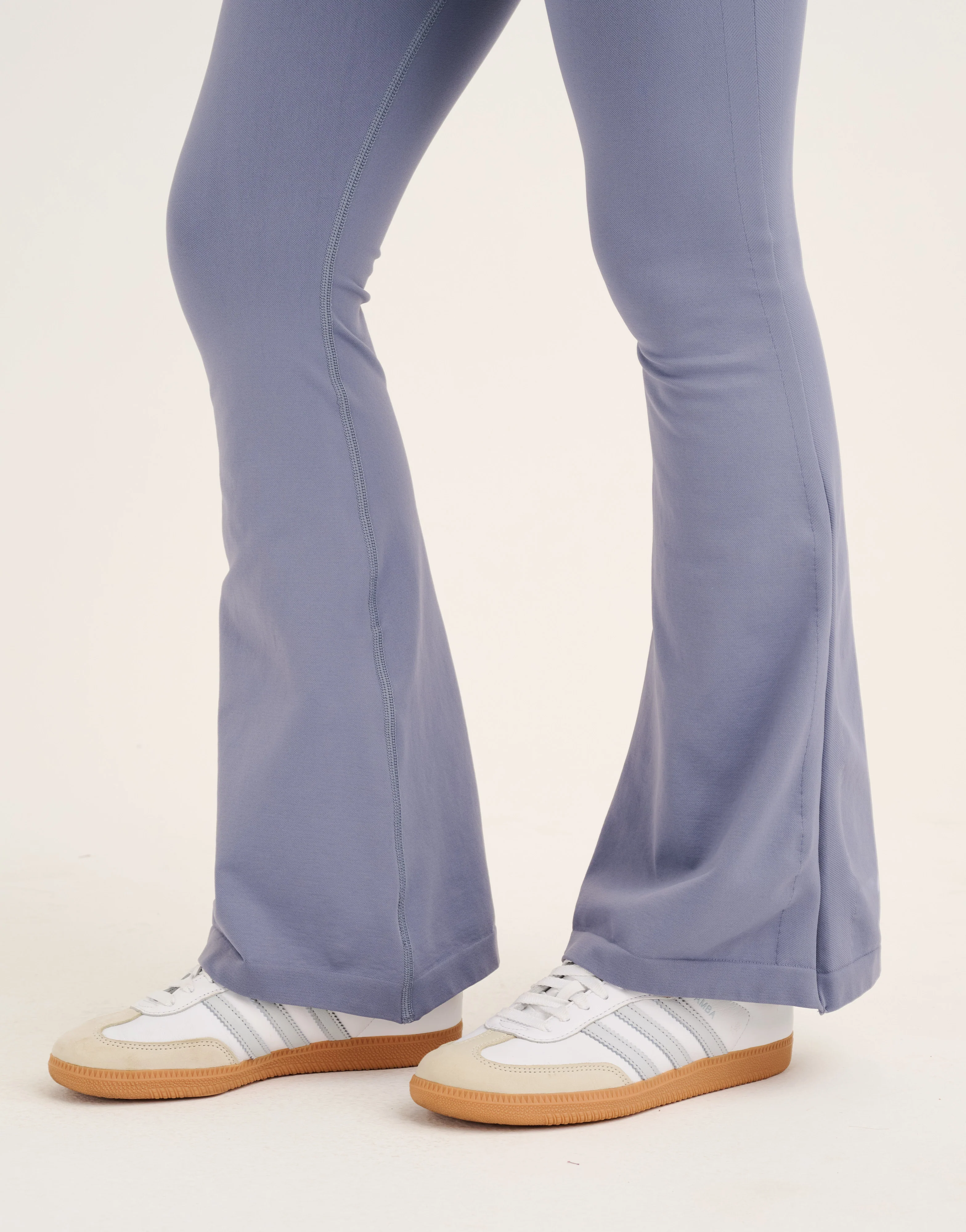 Pulse Invisible Scrunch Flare Leggings - Washed Blue - Image 10
