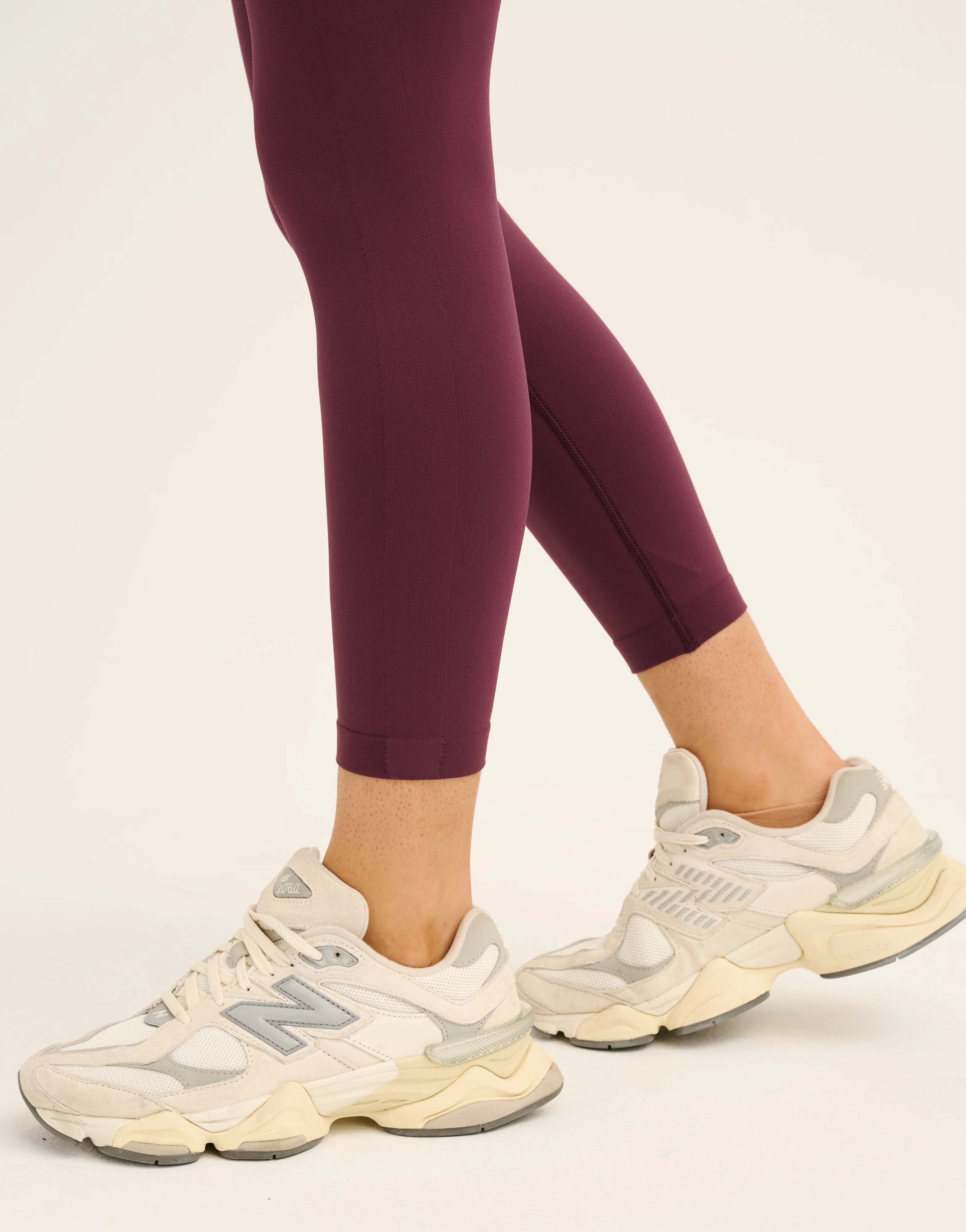 Pulse Invisible Scrunch Leggings - Blackberry - Image 13