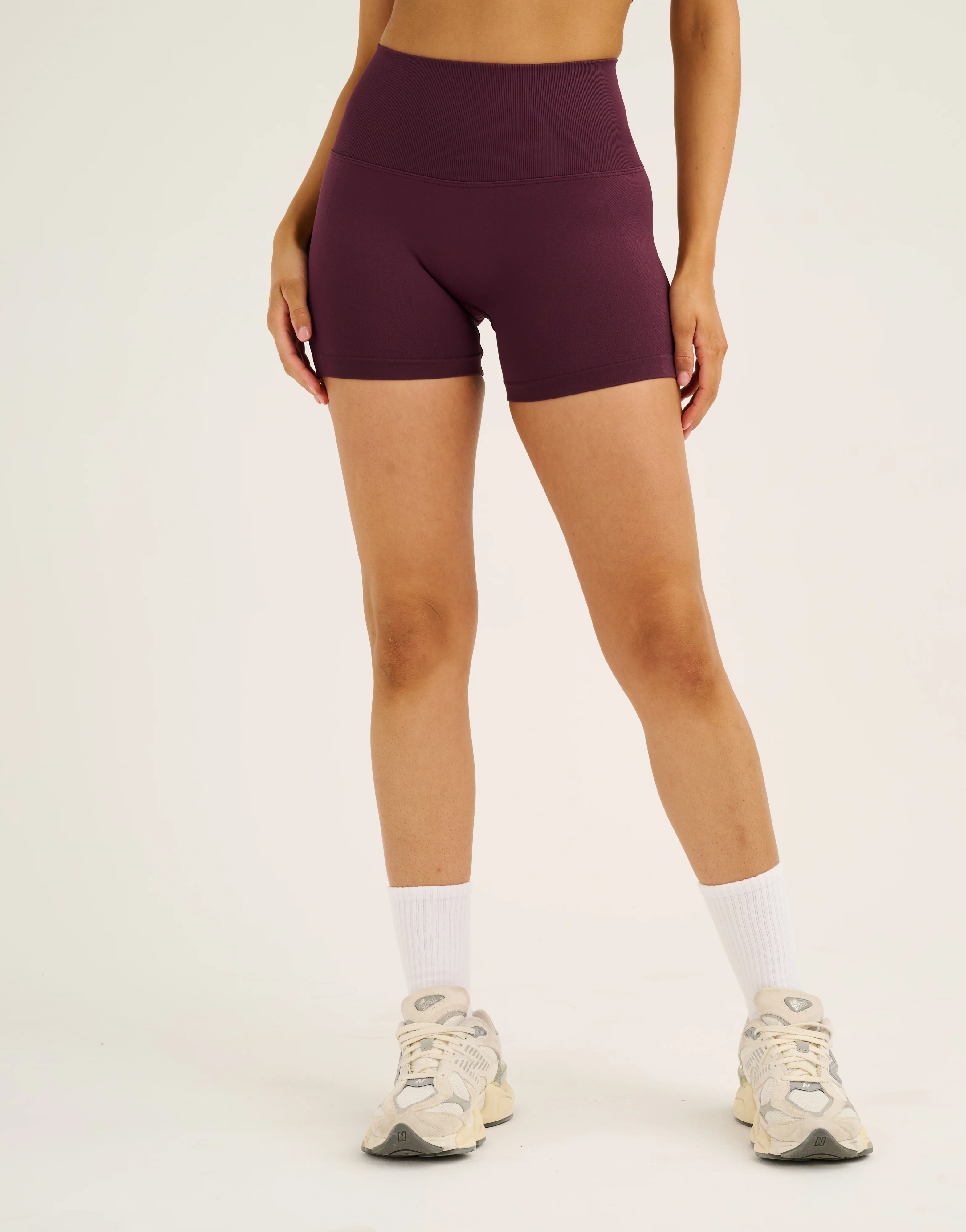 Pulse Invisible Scrunch Shorts - Blackberry - Image 6