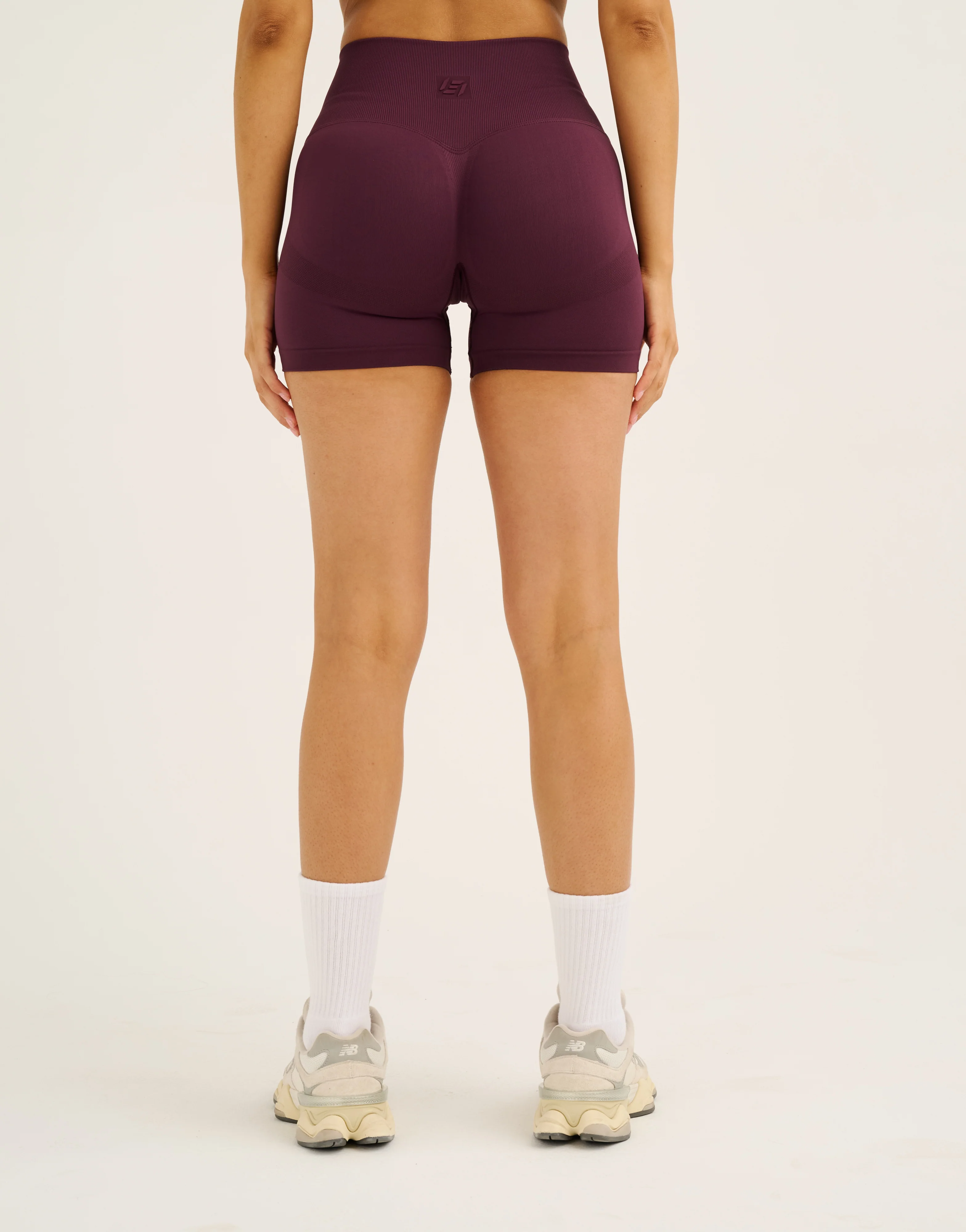 Pulse Invisible Scrunch Shorts - Blackberry - Image 9