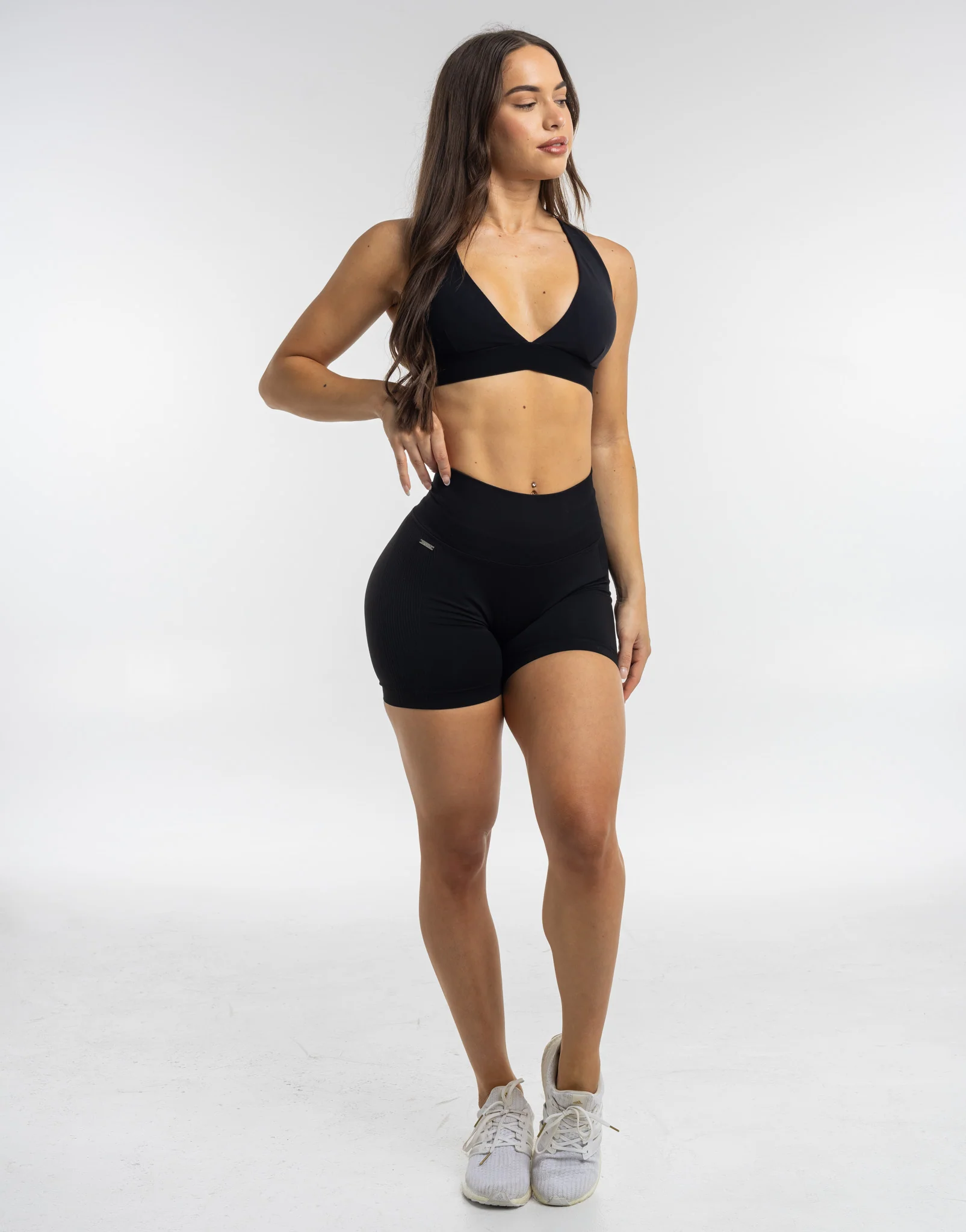 Relentless Sports Bra - Black - Image 4