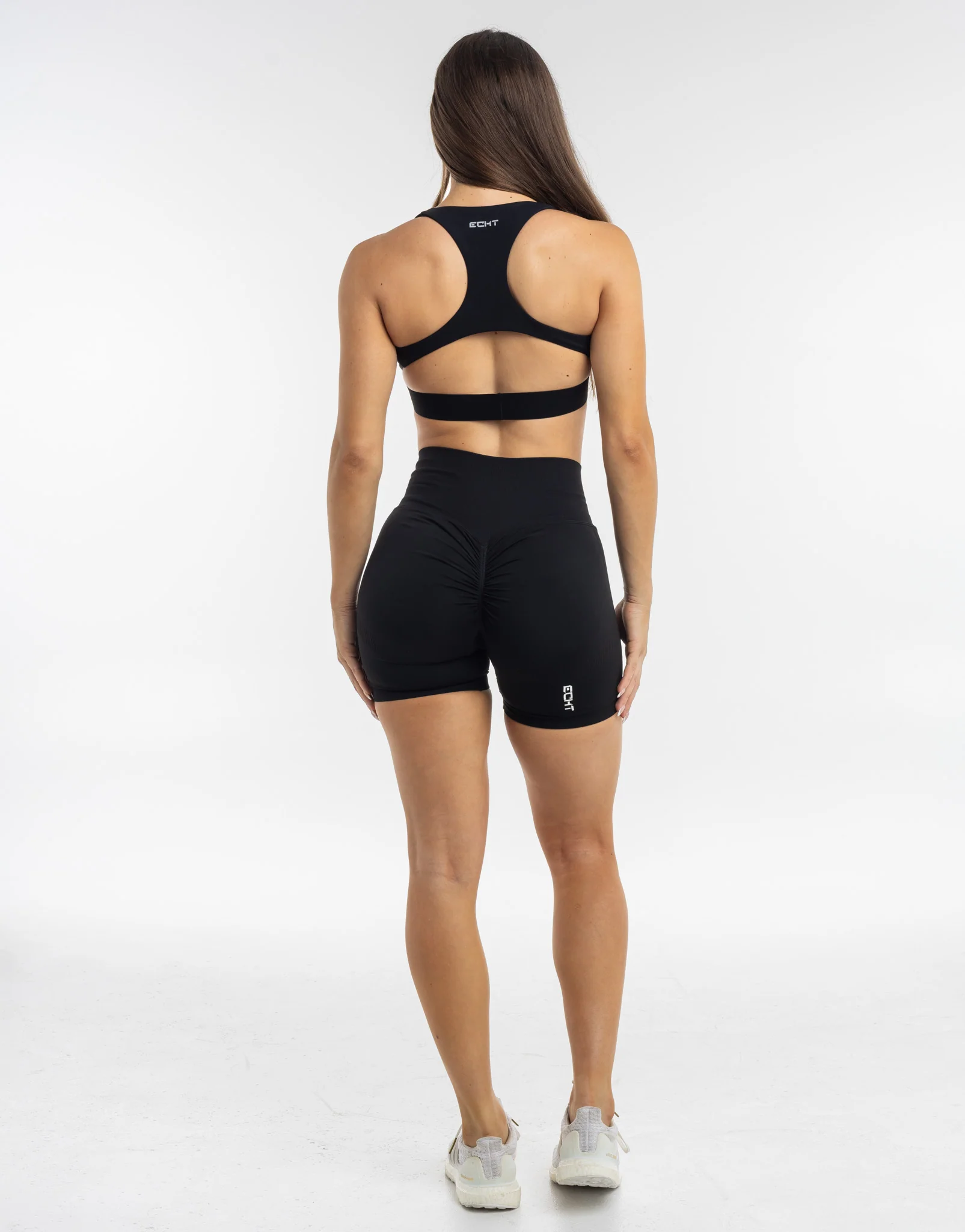 Relentless Sports Bra - Black - Image 5