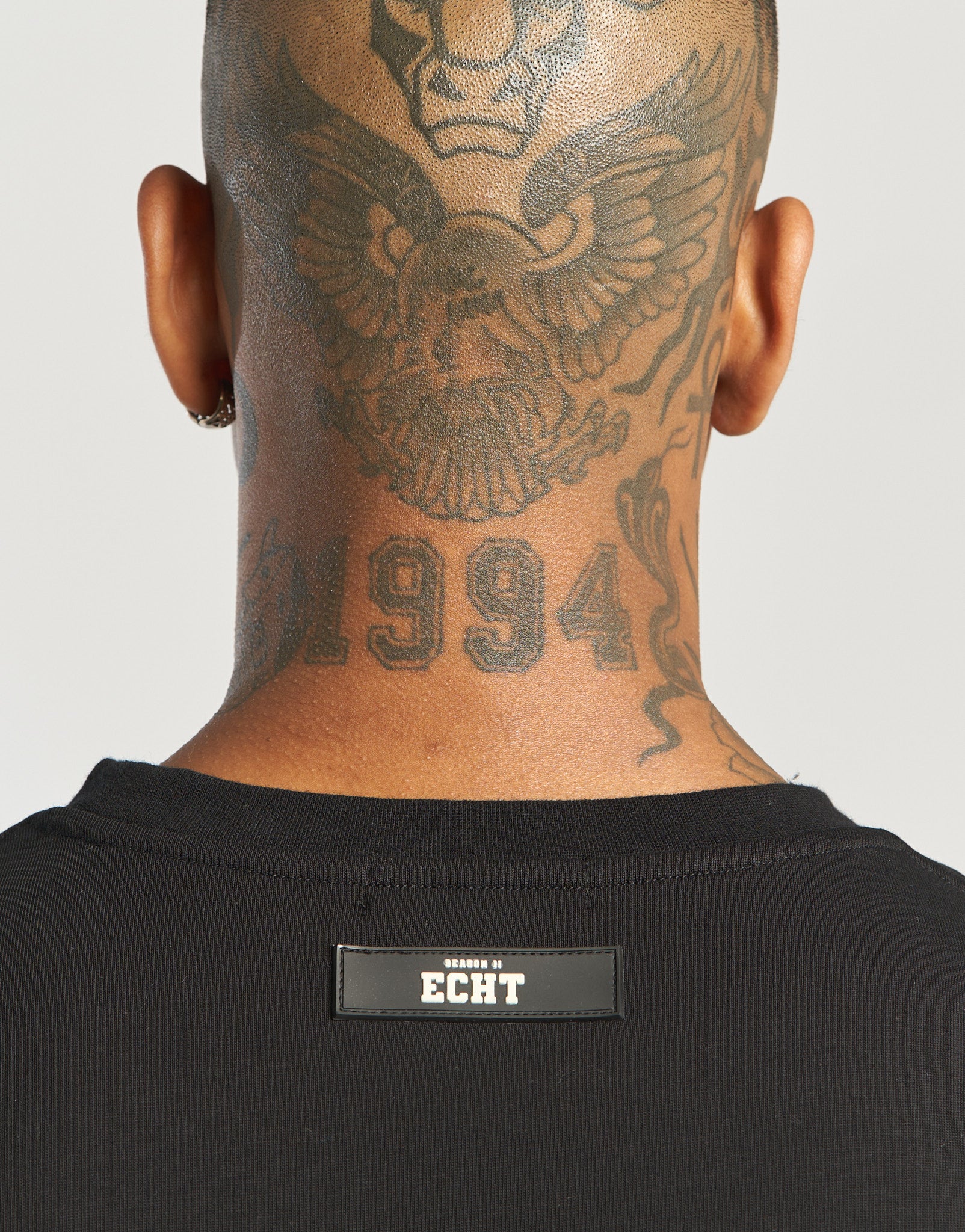 Season II T-Shirt - Black - Image 11