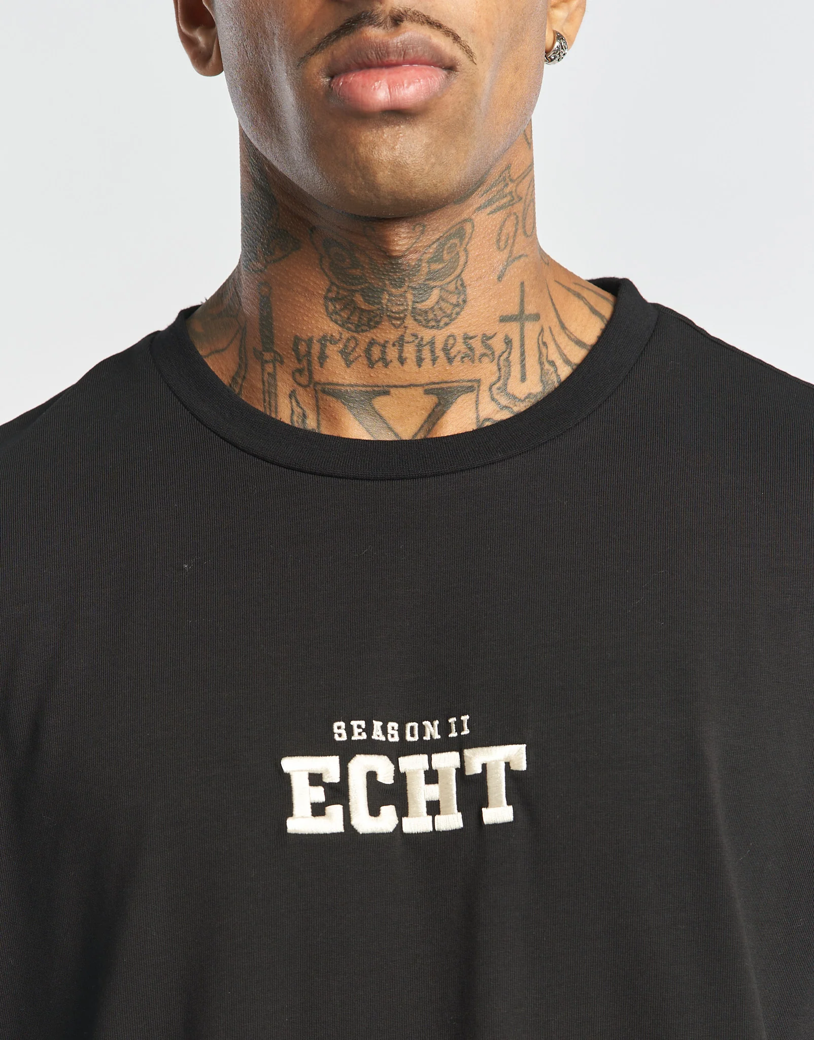 Season II T-Shirt - Black - Image 12