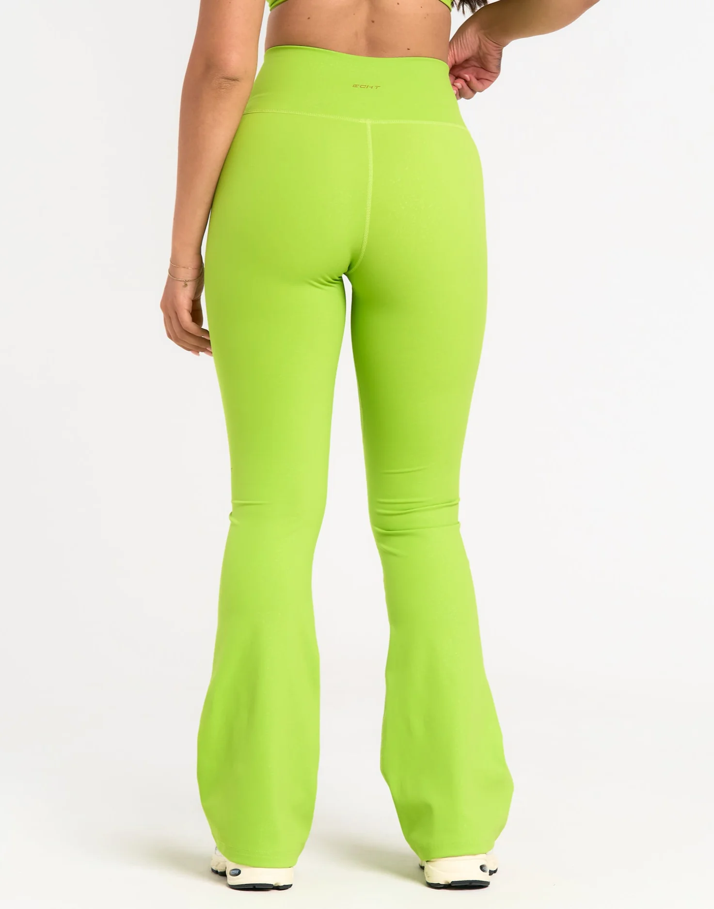 Storm Flare Leggings V2 - Green - Image 3