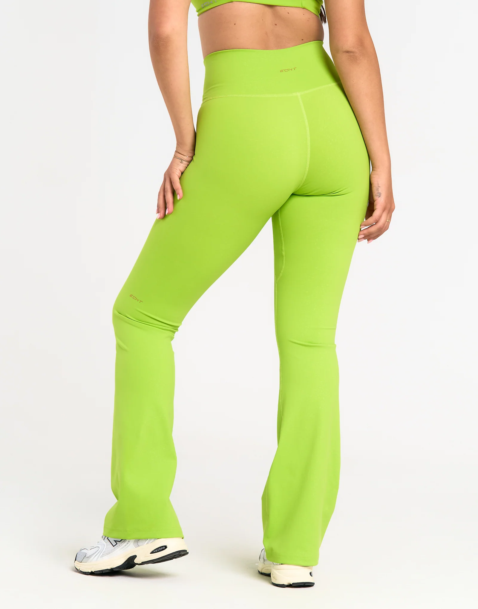 Storm Flare Leggings V2 - Green - Image 6